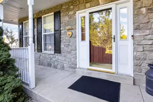 142 Clover Ln, Perkiomenville, PA 18074 - Photo 3