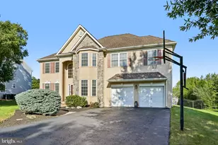 1406 Meadow View Ln, Collegeville, PA 19426 - Photo 3