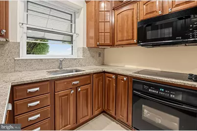 505 E Roberts Street, Norristown, PA 19401 - Photo 9