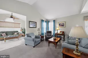 168 Masters Dr, Pottstown, PA 19464 - Photo 3