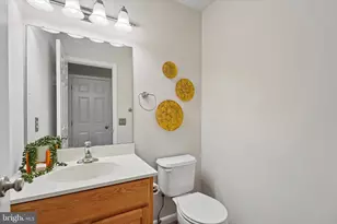 385 Hamilton Dr, Harleysville, PA 19438 - Photo 3