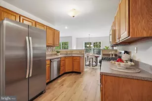 385 Hamilton Dr, Harleysville, PA 19438 - Photo 5
