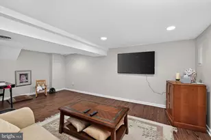 909 Warfield Ln, Huntingdon Valley, PA 19006 - Photo 23