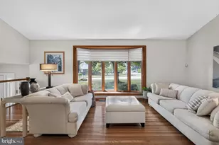 909 Warfield Ln, Huntingdon Valley, PA 19006 - Photo 5