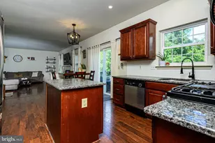 109 Holbrook Ln, Gilbertsville, PA 19525 - Photo 9