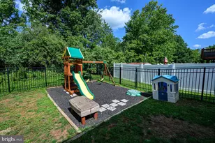 109 Holbrook Ln, Gilbertsville, PA 19525 - Photo 5
