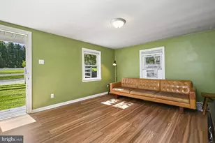 321 N Pleasantview Rd, Pottstown, PA 19464 - Photo 3