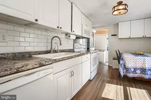 321 N Pleasantview Rd, Pottstown, PA 19464 - Photo 5