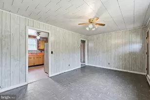 1033 Walt Rd, Pennsburg, PA 18073 - Photo 9