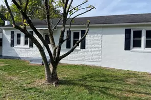 1033 Walt Rd, Pennsburg, PA 18073 - Photo 3