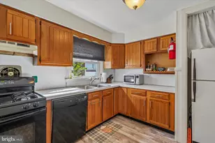 1724 Dartmouth Dr, Norristown, PA 19401 - Photo 5