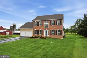 318 Elmwood Ln, Telford, PA 18969 - Photo 3