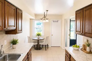 2539 Jenkintown Rd, Glenside, PA 19038 - Photo 7