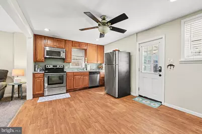 26 S Barry Avenue, Norristown, PA 19403 - Photo 3
