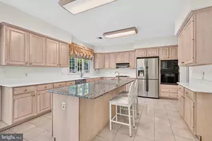 724 Meadowcreek Cir, Lower Gwynedd, PA 19002 - Photo 19