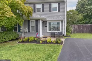 15 Carriage Dr, Horsham, PA 19044 - Photo 3
