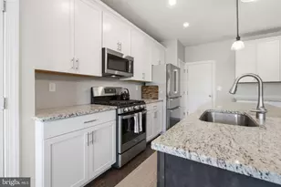 318 Ridgewood Dr, Royersford, PA 19468 - Photo 9