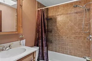 641 Caroline Dr, Norristown, PA 19401 - Photo 17