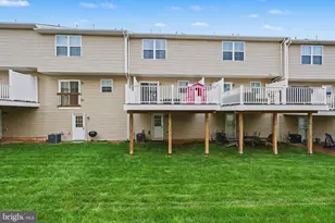 28 Castle Dr, Gilbertsville, PA 19525 - Photo 27