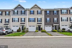 28 Castle Dr, Gilbertsville, PA 19525 - Photo 1