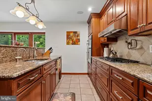 625 Foxcroft Rd, Elkins Park, PA 19027 - Photo 9