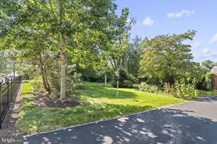 302 W Chestnut St, Souderton, PA 18964 - Photo 29