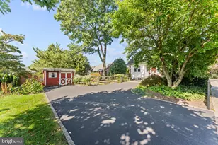 302 W Chestnut St, Souderton, PA 18964 - Photo 25