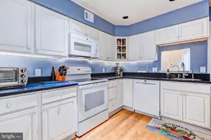 114 Pinecrest Ln, King of Prussia, PA 19406 - Photo 3