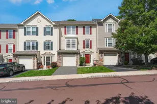 47 Brookview Ln, Pottstown, PA 19464 - Photo 3
