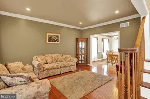 135 Walter Dr, Gilbertsville, PA 19525 - Photo 5