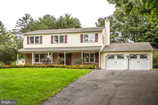 345 Colonial Ave, Collegeville, PA 19426 - Photo 3