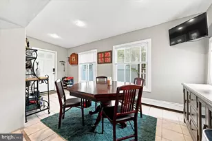 407 Jefferson St, Bridgeport, PA 19405 - Photo 9