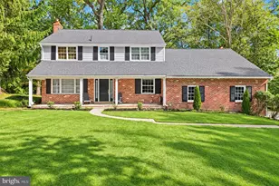 990 Stevens Ln, Wayne, PA 19087 - Photo 1