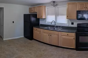 1051 Hanover Street St, Pottstown, PA 19464 - Photo 3