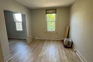 902 Swede St, Norristown, PA 19401 - Photo 3