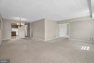 137 Woodstream Dr, West Norriton, PA 19403 - Photo 5