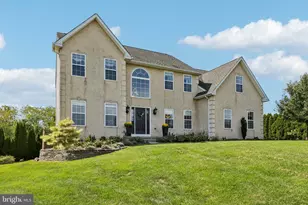 653 Truman Ct, Harleysville, PA 19438 - Photo 3
