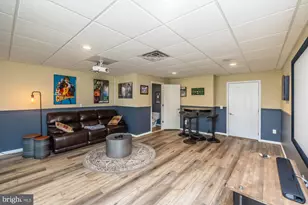 410 E Elm St, Conshohocken, PA 19428 - Photo 25