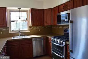 1155 Bramblewood Ct, Pottstown, PA 19464 - Photo 3