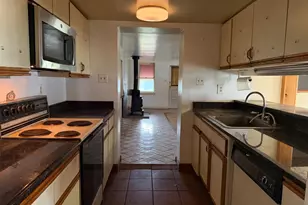 211 Perkiomen Ave, Phoenixville, PA 19460 - Photo 17