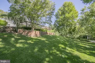 2908 Village Green Ln, Norristown, PA 19403 - Photo 11