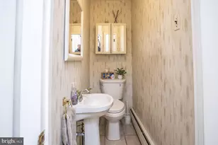 2908 Village Green Ln, Norristown, PA 19403 - Photo 27