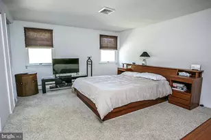 2908 Village Green Ln, Norristown, PA 19403 - Photo 25