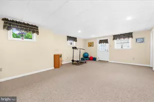 2395 Magnolia Dr, Gilbertsville, PA 19525 - Photo 25
