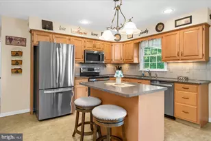 2395 Magnolia Dr, Gilbertsville, PA 19525 - Photo 7