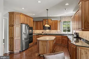 16 Chestnut Ln, North Wales, PA 19454 - Photo 9
