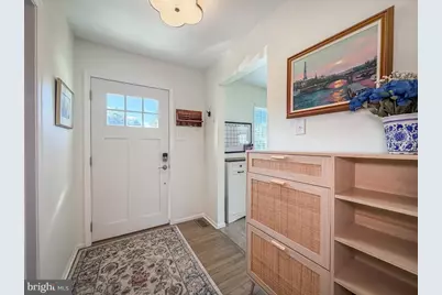 800 Seminole Gardens, Ambler, PA 19002 - Photo 3