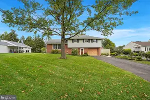 536 Sherwood Ln, Hatboro, PA 19040 - Photo 1