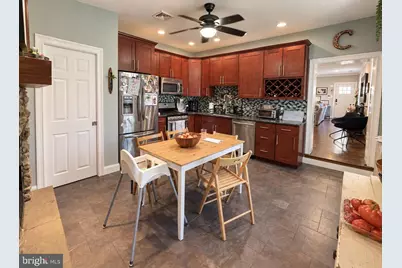 811 E Hector Street, Conshohocken, PA 19428 - Photo 5