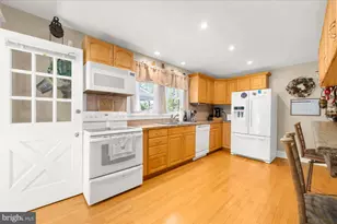 42 Evergreen Rd, West Norriton, PA 19403 - Photo 7
